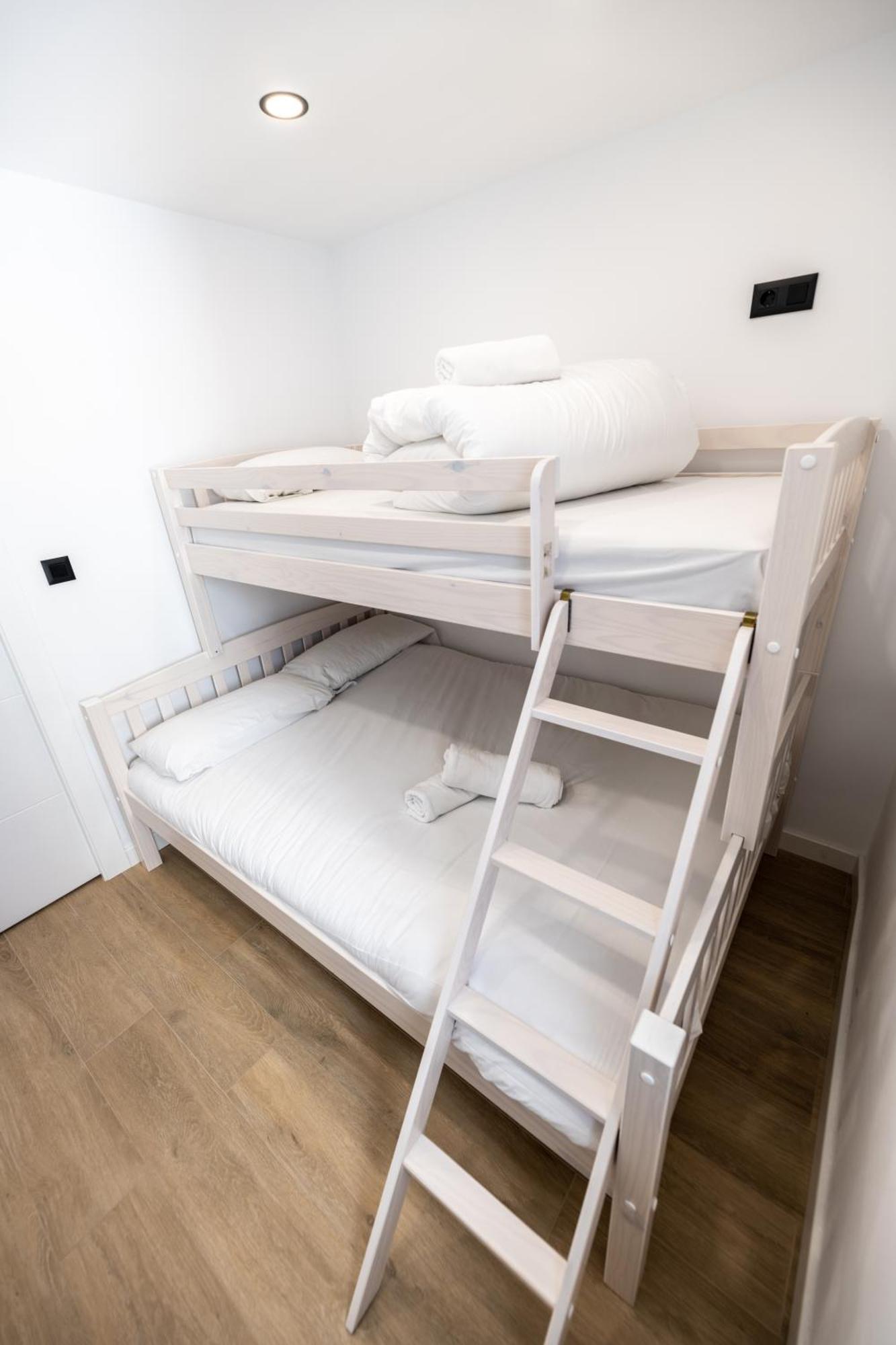 Luxury Refurnished Apartment With Private Parking Close To Ski Slopes Sierra Nevada Extérieur photo